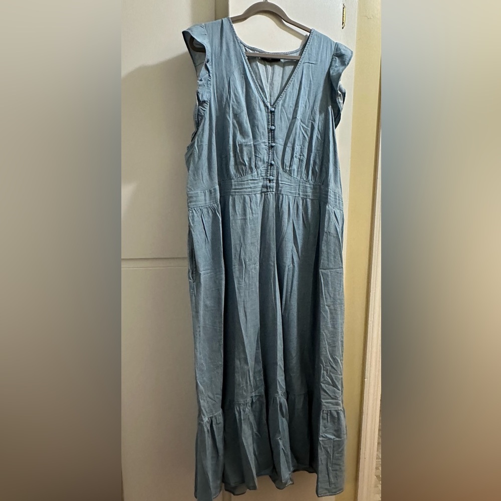 Sorry for the wrinkles; been packed up. Sz 24 Lane Bryant denim maxi dress